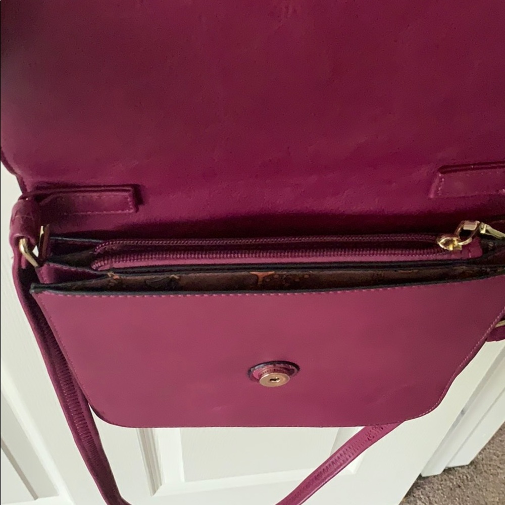 Purse - Picture 3 of 4